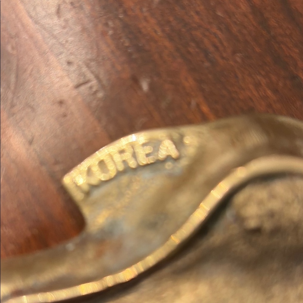 Brass Shell Dishwith Koi Decorative Dish - marked Korea - Picture 4 of 7
